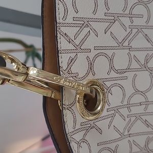 Purse calvin klein excellente condition